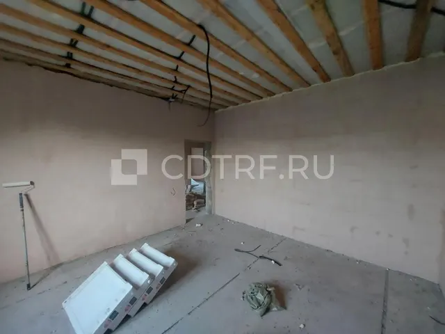 Жилой дом с земельным участком