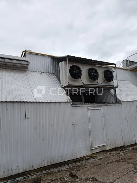 Производственный комплекс в Тукаевском районе, пл. здания — 3400 м, участок — 0,75 га.