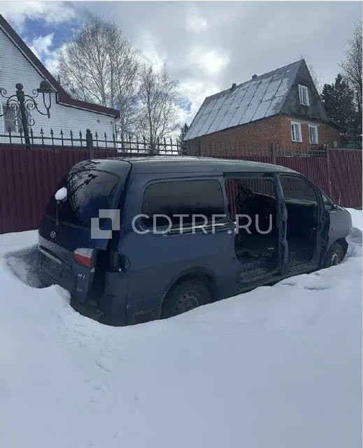 Легковой автомобиль HYUNDAI H-1 2.5 LWB, 2006 г.в., VIN: KMJWWH7HP7U793672, Темно-синий.