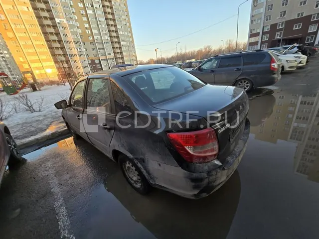 Транспортное средство: Lada (ВАЗ) Granta