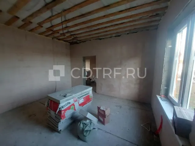 Жилой дом с земельным участком
