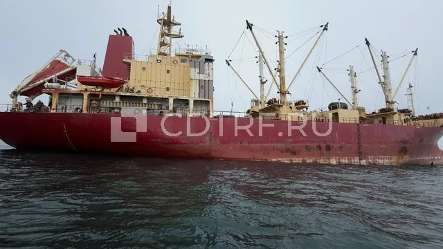 Морское судно рефрижератор, г. Владивосток
