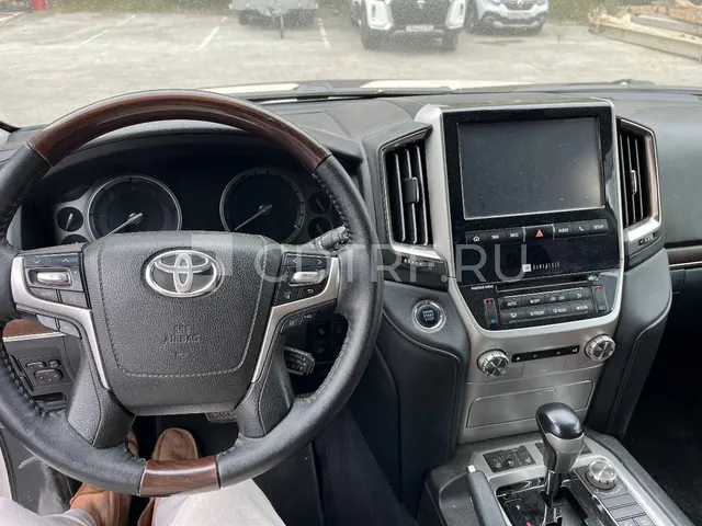 Торги по продаже имущества TOYOTA LAND CRUISER 200 2015 года выпуска