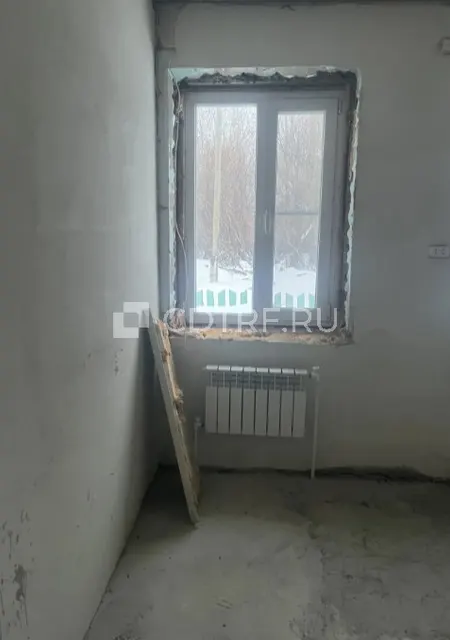 Жилой дом и земельный участок, адрес Свердловская обл., г. Алапаевск, ул. Большакова, д.11