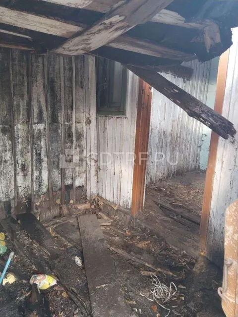 Жилое помещение, площадь 34 кв. м. в Алтайском крае. Дом в аварийном состоянии.