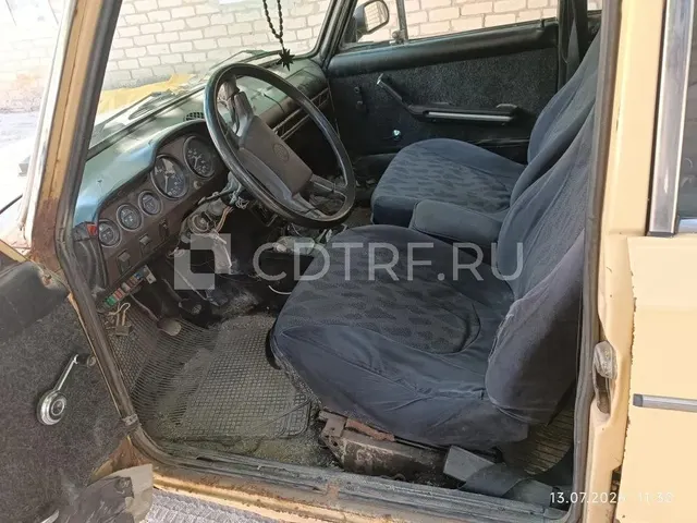 автомобиль ВАЗ 21063 1988 года выпуска, цвет желтый, легковой седан