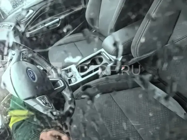автомобиль марка Ford, модель KUGA, год выпуска: 2017