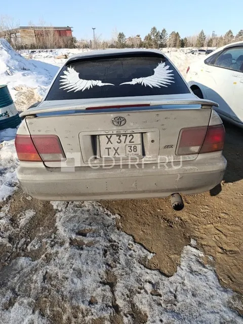 Легковой автомобиль Тойота Виста