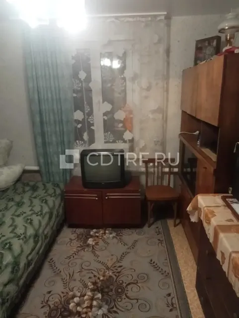 Жилое помещение, площадь 50,2 кв.м. Земельный участок, площадь 2129+/-16 кв.м. Доля: 1/5