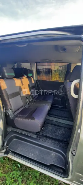 Продажа легкового автомобиля «Nissan Serena», 2010 г.в.