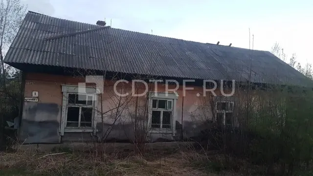 Земельный участок, 1091+/-12 кв.м., доля: 1/2; Квартира, 48.1 кв.м., доля: 1/2 Лот №1