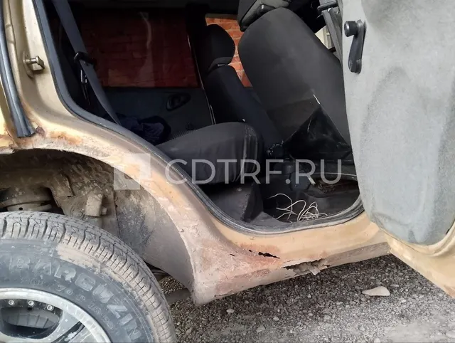 Легковой автомобиль CHEVROLET NIVA