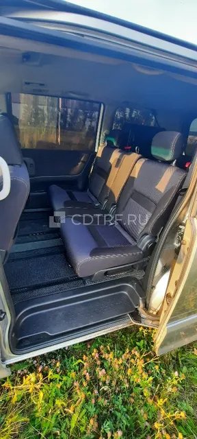 Продажа легкового автомобиля «Nissan Serena», 2010 г.в.