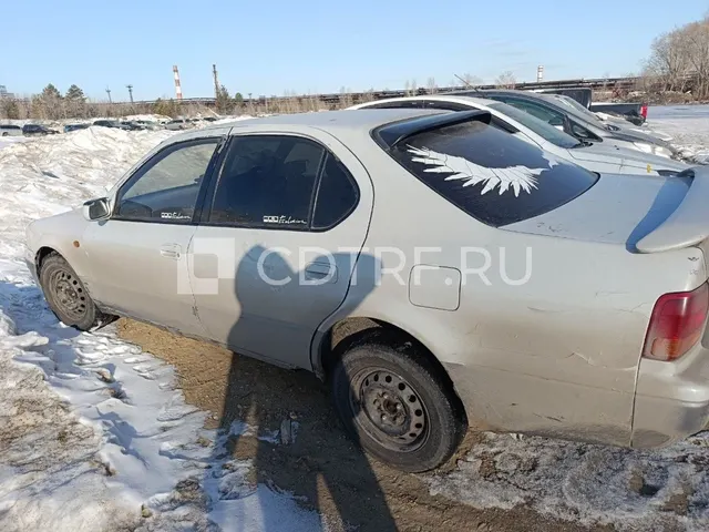 Легковой автомобиль Тойота Виста