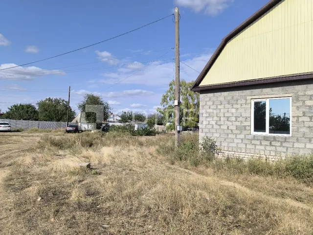 Земельный участок 944 кв.м., жилой дом 102 кв.м., г.Ахтубинск