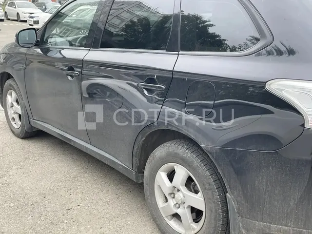 Парфирьев Е.Г. MITSUBISHI Outlander 2012 года выпуска