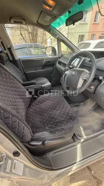 Автобус, марка/модель: TOYOTANOAH, год выпуска: 2009.