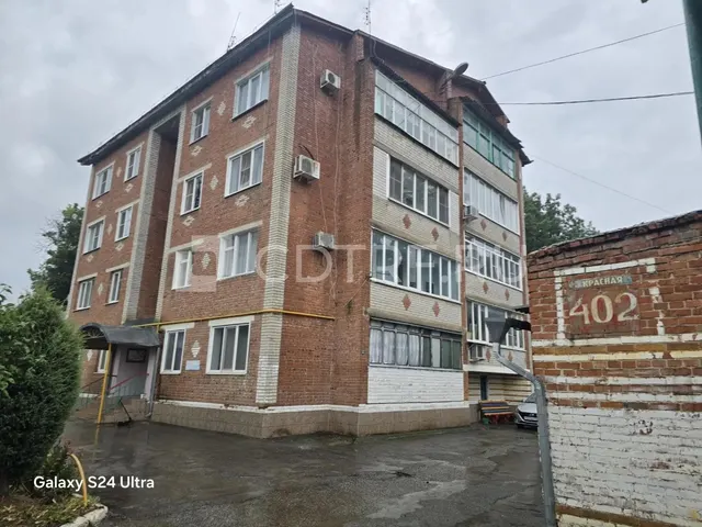 Квартира 63,2 кв. м Краснодарский край, р-н Лабинский, г. Лабинск, ул. Красная, д. 402
