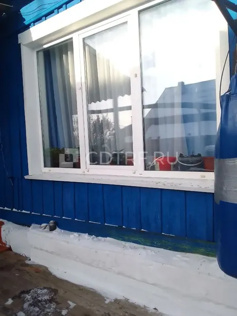 1/3 жилого дома и 1/3 земельного участка в Иркутской области.