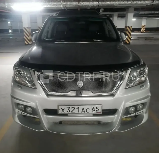 Автомобиль Lexus LX 570