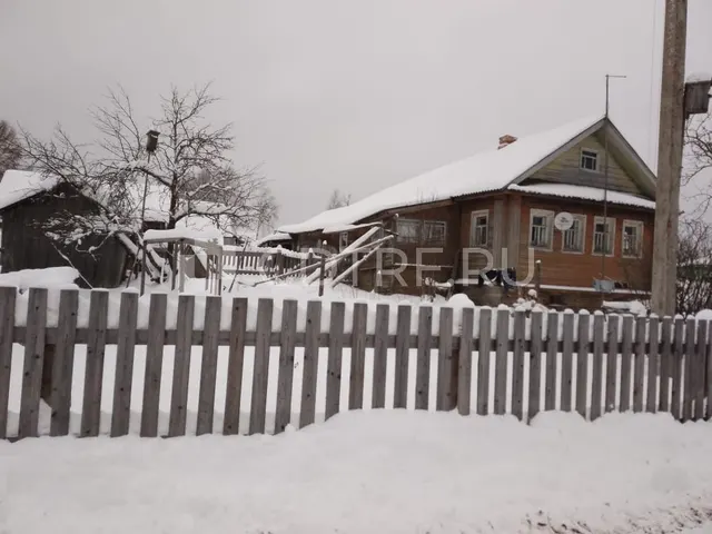 Жилой дом 1/3 доли и земельный участок 1/3 доли в Вологодской области.