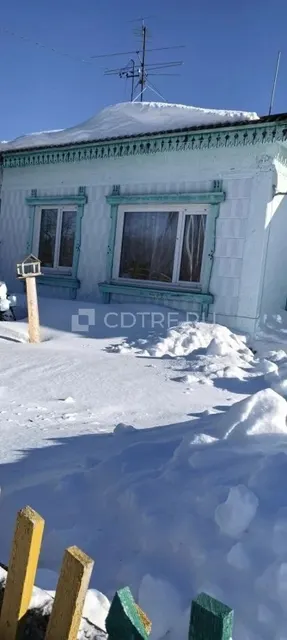 Жилое помещение, 64,8 кв.м., доля: 1/6 Земельный участок, 1600+-/-14 кв.м., доля: 1/6.