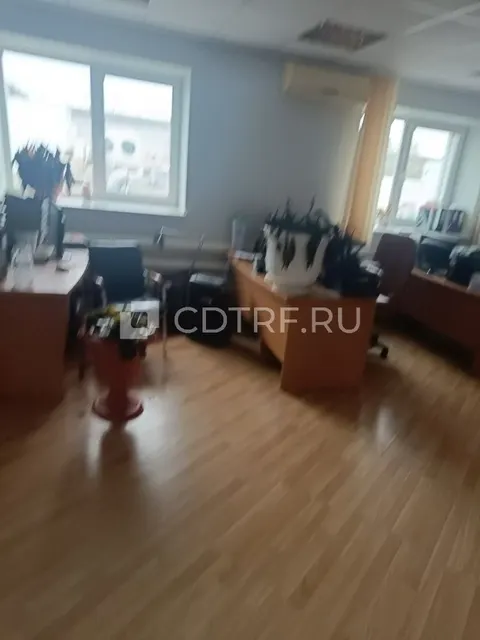 Производственный комплекс в Тукаевском районе, пл. здания — 3400 м, участок — 0,75 га.