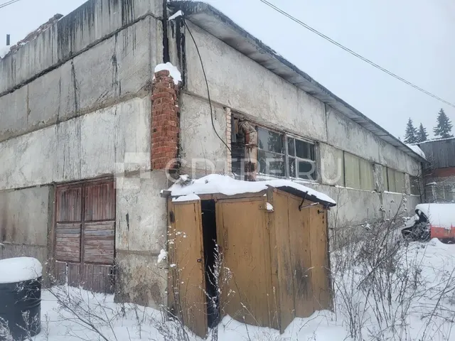 Гараж, 288,3 кв.м., 18:23:088061:44, УР, с. Юкаменское, ул. Первомайская, 78