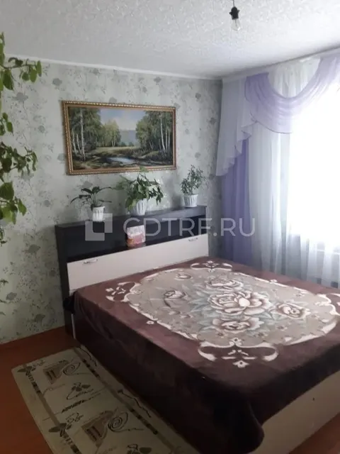 Квартира, площадь 54.8 кв.м., размер доли: 1/2. Лот №2