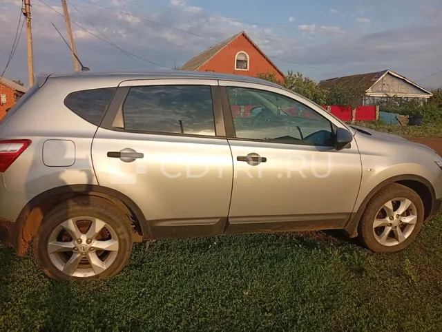 Легковой автомобиль: NISSAN Qashqai, 2012 г.в., цвет: серебристый. Должник: Лысенко О.А.