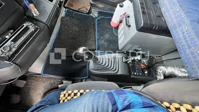 Транспортное средство марка МАН и полуприцеп с бортовой платформой, марка КРОНЕ