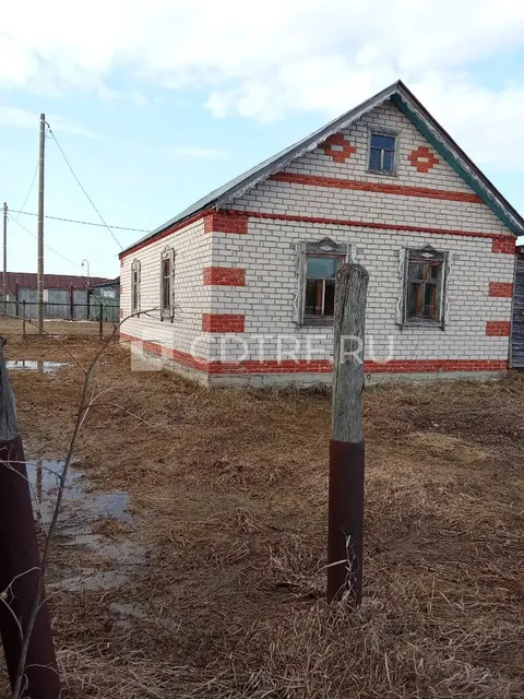 земельный участок площадью 1410 кв.м и жилой дом на нём площадью 75,9 кв.м в с. Молвино РТ