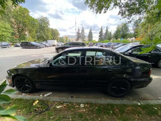 автомобиль BMW 530D, 2003 года выпуска