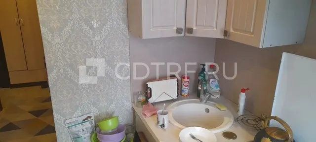 Сидоров. 1\4 доли в 43.2 кв.м. адр: Курская обл, г. Курск, ул. Дубровинского, д 7, кв 25