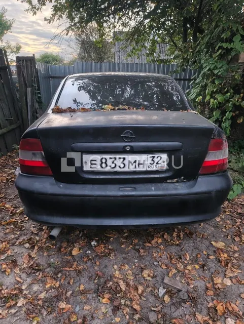 Лот № 2. Автомобиль ОПЕЛЬ ВЕКТРА, год выпуска 1996, VIN W0L000036T5253055, р/з Е833МН32.