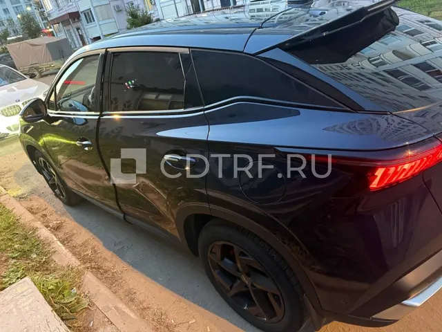 Автомобиль Omoda C5, 2023 г.в., VIN: LVVDB21B6PD116853. Находится в залоге у Банка ВТБ (ПА