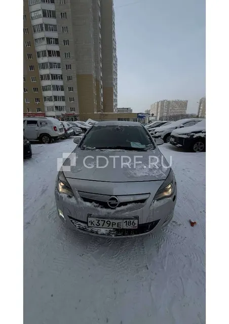 Автомобиль марки OPEL модель Astra 2010