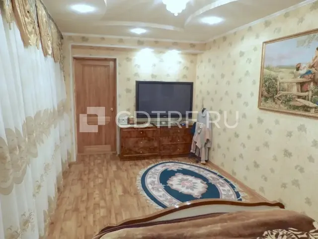 Действующий банкетный комплекс и офисное здание на первой линии.