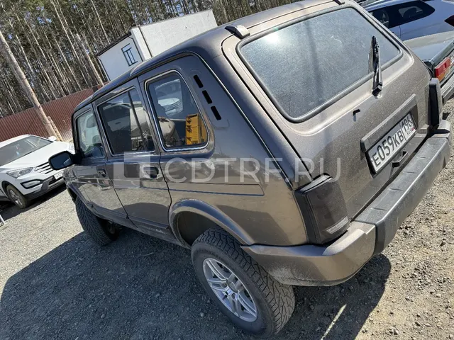 Легковой автомобиль LADA 213100 2016 г.в., модель: LADA 4x4, VIN: XTA213100G0182451