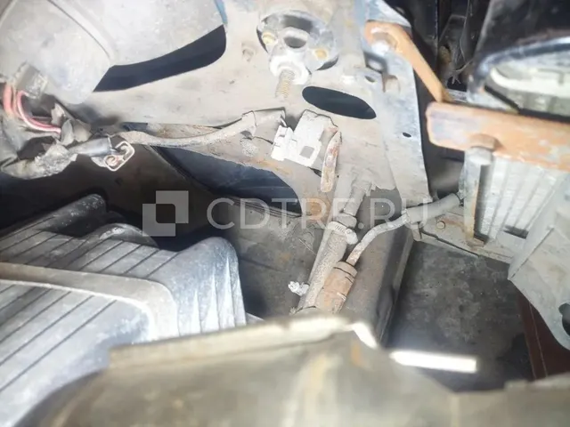 легковой универсал Mazda MPV, 1999 года выпуска