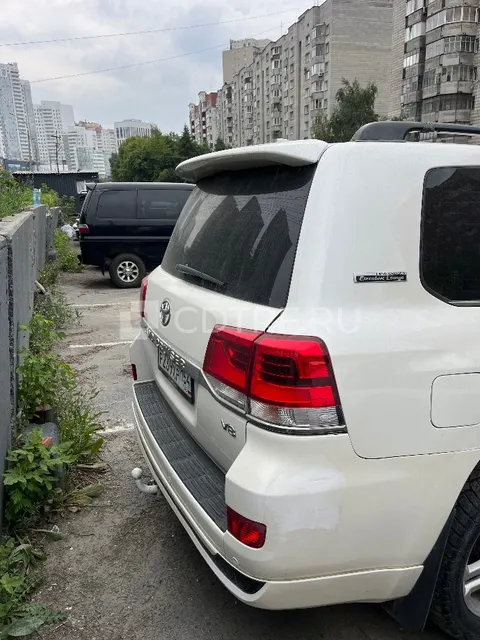 Торги по продаже имущества TOYOTA LAND CRUISER 200 2015 года выпуска