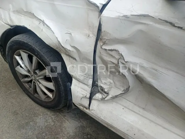 Автомобиль - Skoda Octavia 2013 года выпуска