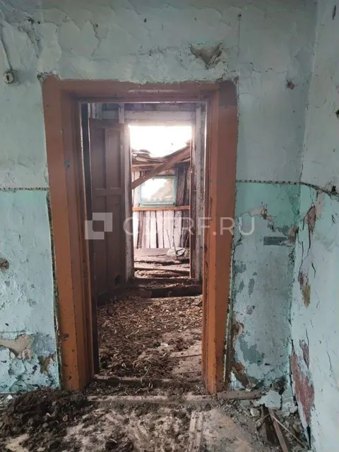 Жилое помещение, площадь 34 кв. м. в Алтайском крае. Дом в аварийном состоянии.