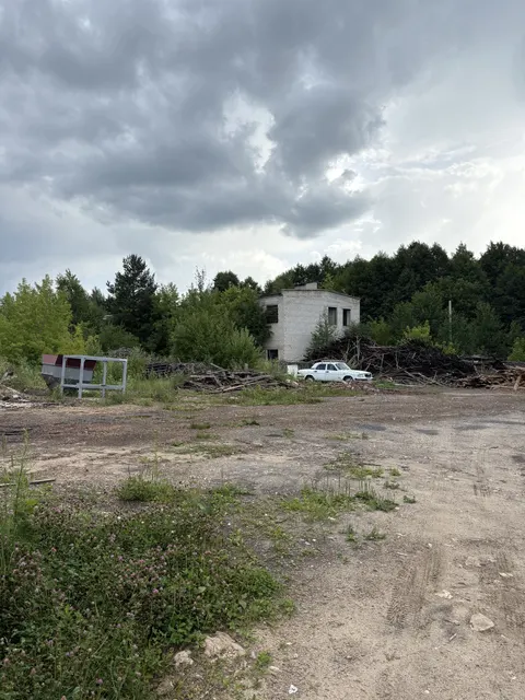 Продажа имущества Должника - Фролова Станислава БорисовичаНежилое здание, кадастровый № 33:07:000409:173, площадь 689,6 кв.м., адрес: Владимирская область, р-н. Ковровский, п. Нерехта, ул. Центральная, д. 33 и расположенный под ним земельный участок, кадастровый № 33:07:000409:474, виды разрешенного использования: для размещения ЛМУ и столовой, площадь: 930 +/- 11 кв.м., местоположение: Владимирская область, р-н Ковровский, МО Новосельское (сельское поселение), п. Нерехта, ул. Центральная, д 33, строение литер И.