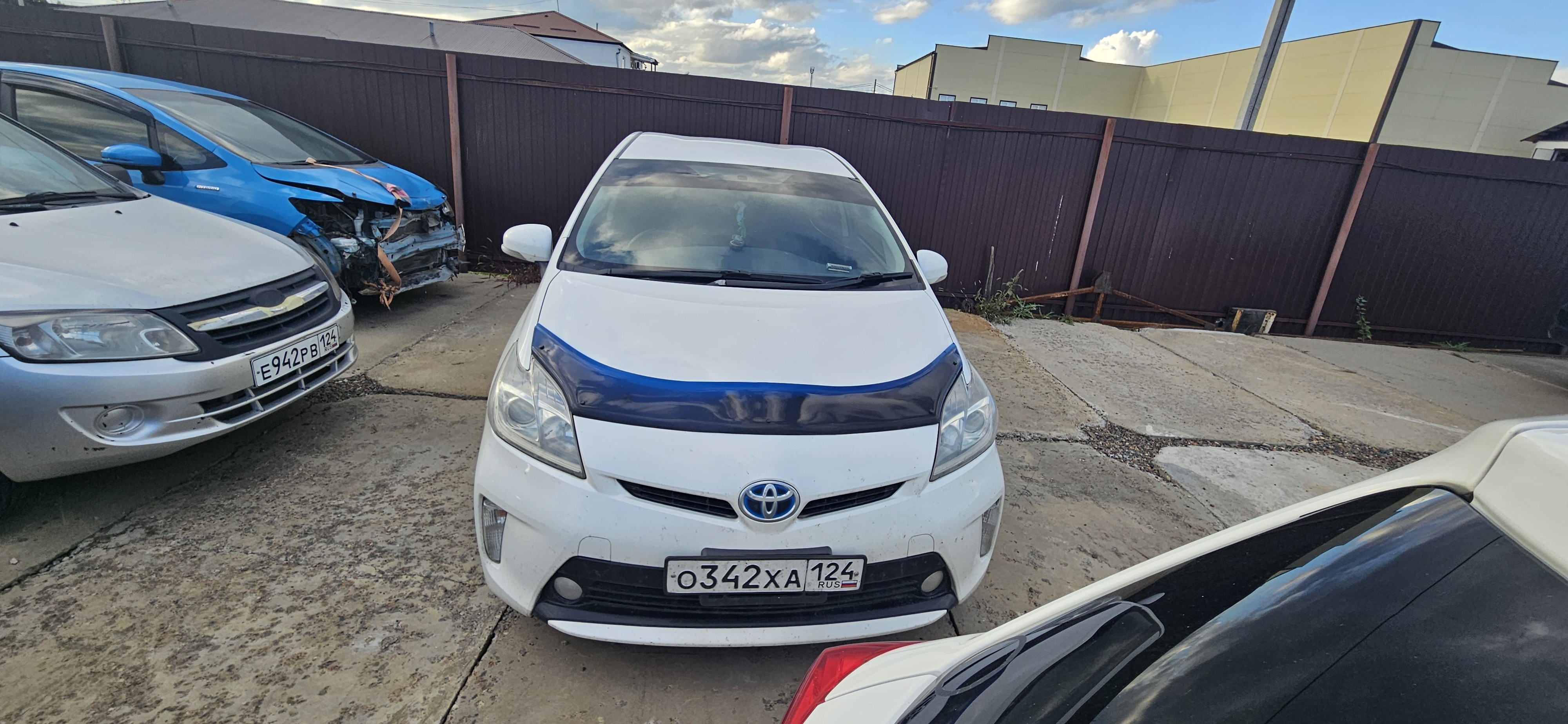 Транспортное средство. Модель: TOYOTA Prius. Тип КПП: АКПП. VIN ZVW305441853. Гос. номер: О342ХА124. Год выпуска: 2012. Ключи в наличии. Адрес местонахождения: г. Красноярск, ул. Кардачинская, д. 4