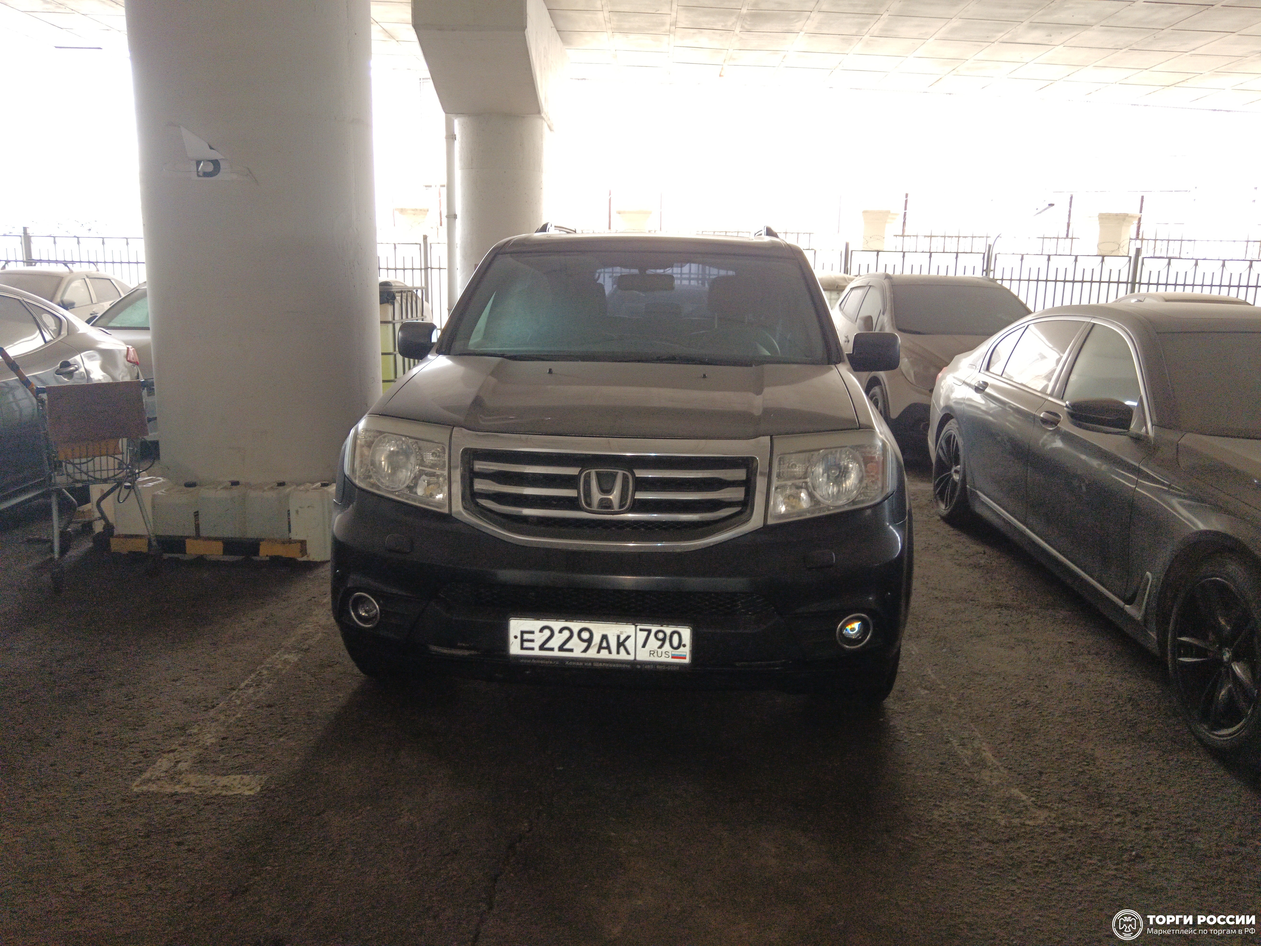Транспортное средство. Модель: HONDA Pilot. Тип КПП: АКПП. VIN 5KBYF4880DB401767. Гос. номер: Е229АК790. Год выпуска: 2013. Адрес местонахождения: г. Москва, Эстакада Лужнецкого ТТК , напротив Новолужнецкого проезда дом 9 строение 3.