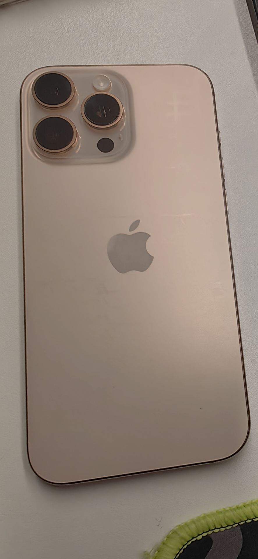 Смартфон Apple iPhone 16 Pro Max 1TB MYWT3 Desert Titanium
состояние отличное
Местоположение: Москва, Большая Новодмитровская ул., 36с2