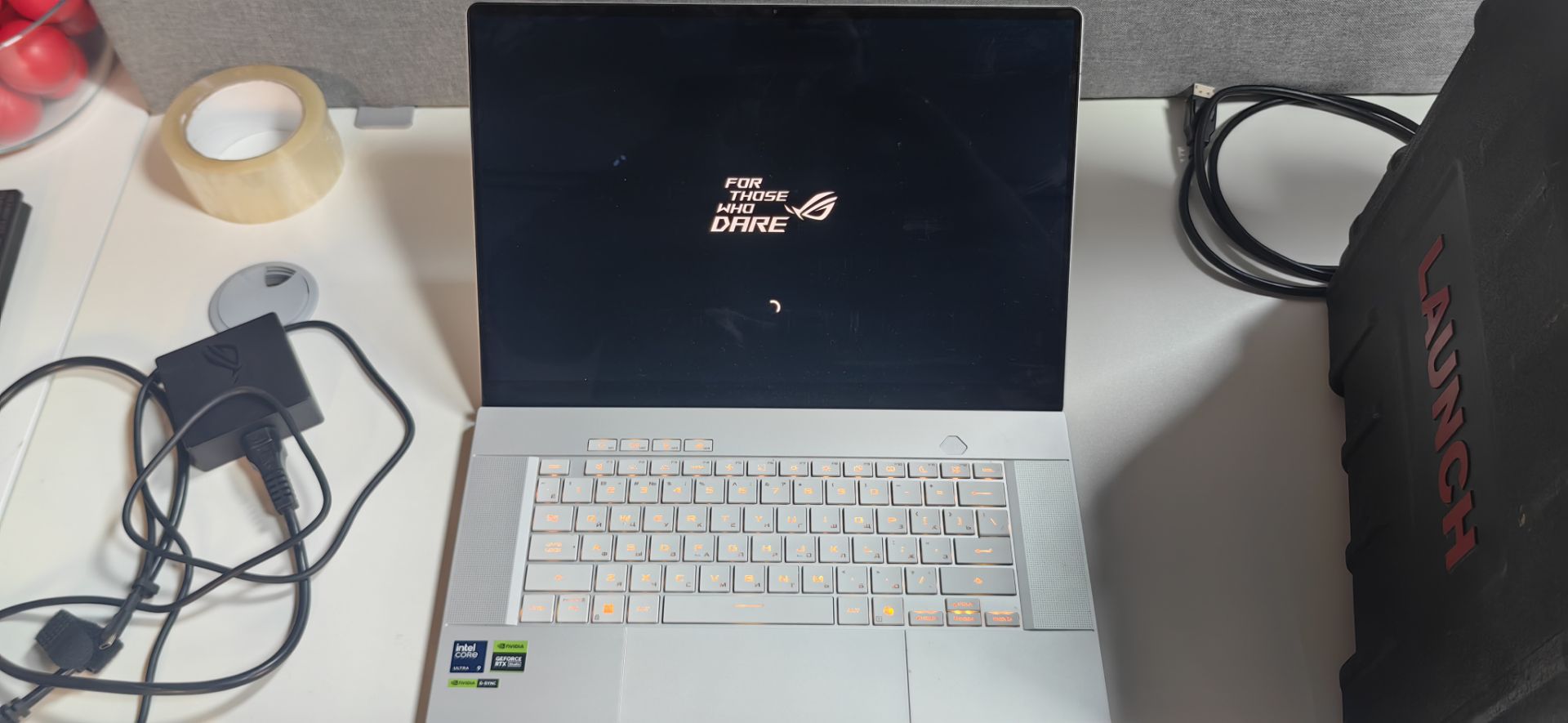 Ноутбук ASUS ROG Zephyrus G16 GU605CXQR077W 90NR0M66-M00420 U9 285H/64GB/1TB SSD/GeForce RTX5090 24GB/16" OLED 2.5K/WiFi/BT/сam/Win11H ome/white
Эта...