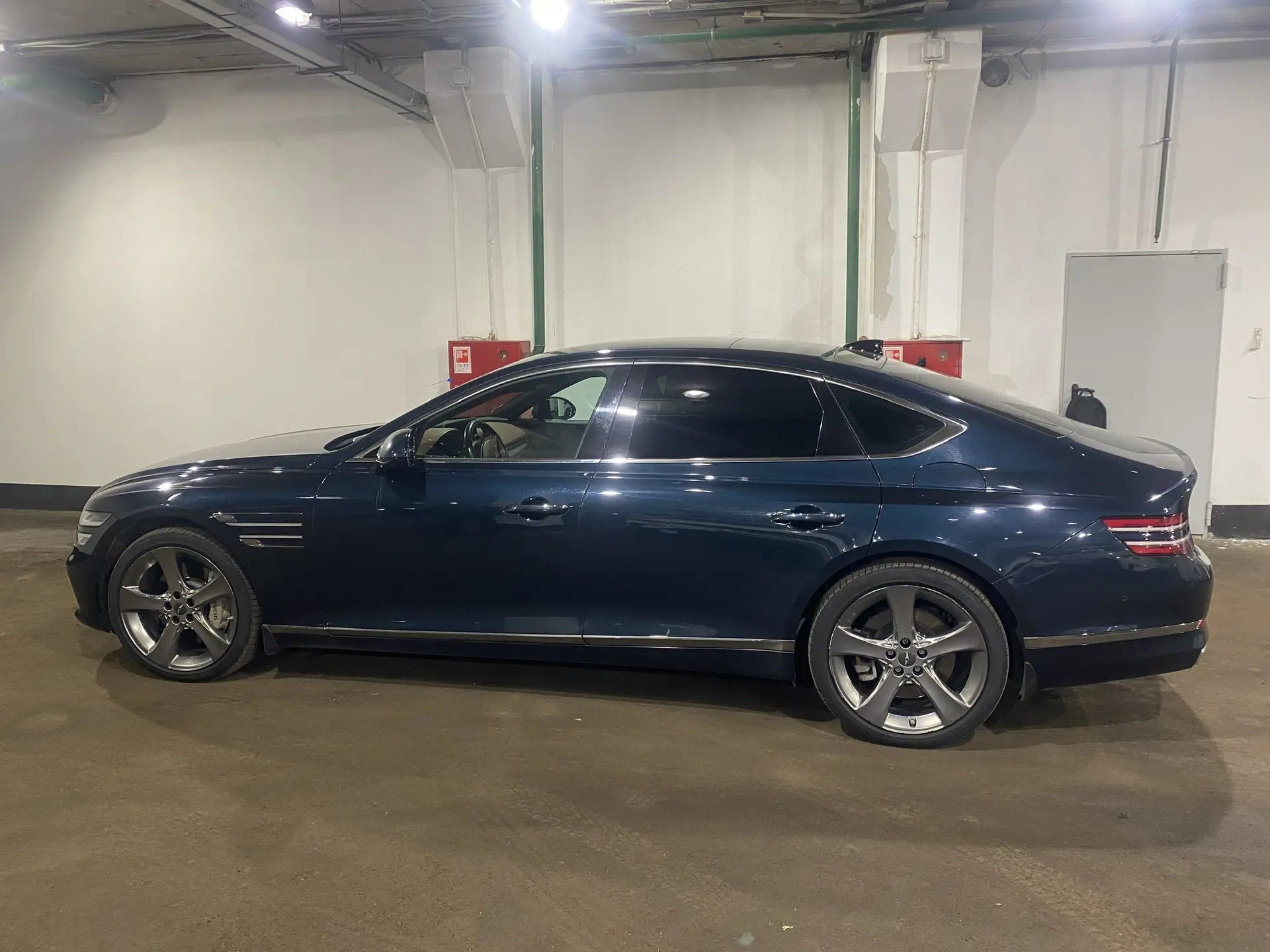 Genesis G80, VIN XWEGC41DDN0000064, год выпуска 2021. Местонахождение: г. Москва, Автомобильный проезд, 17 (стоянка под ТТК)