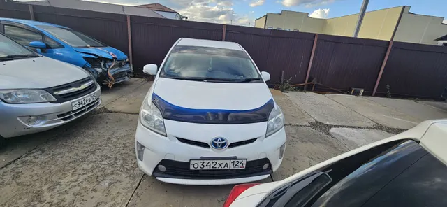 Транспортное средство. Модель: TOYOTA Prius. Тип КПП: АКПП. VIN ZVW305441853. Гос. номер: О342ХА124. Год выпуска: 2012. Ключи в наличии. Адрес местонахождения: г. Красноярск, ул. Кардачинская, д. 4